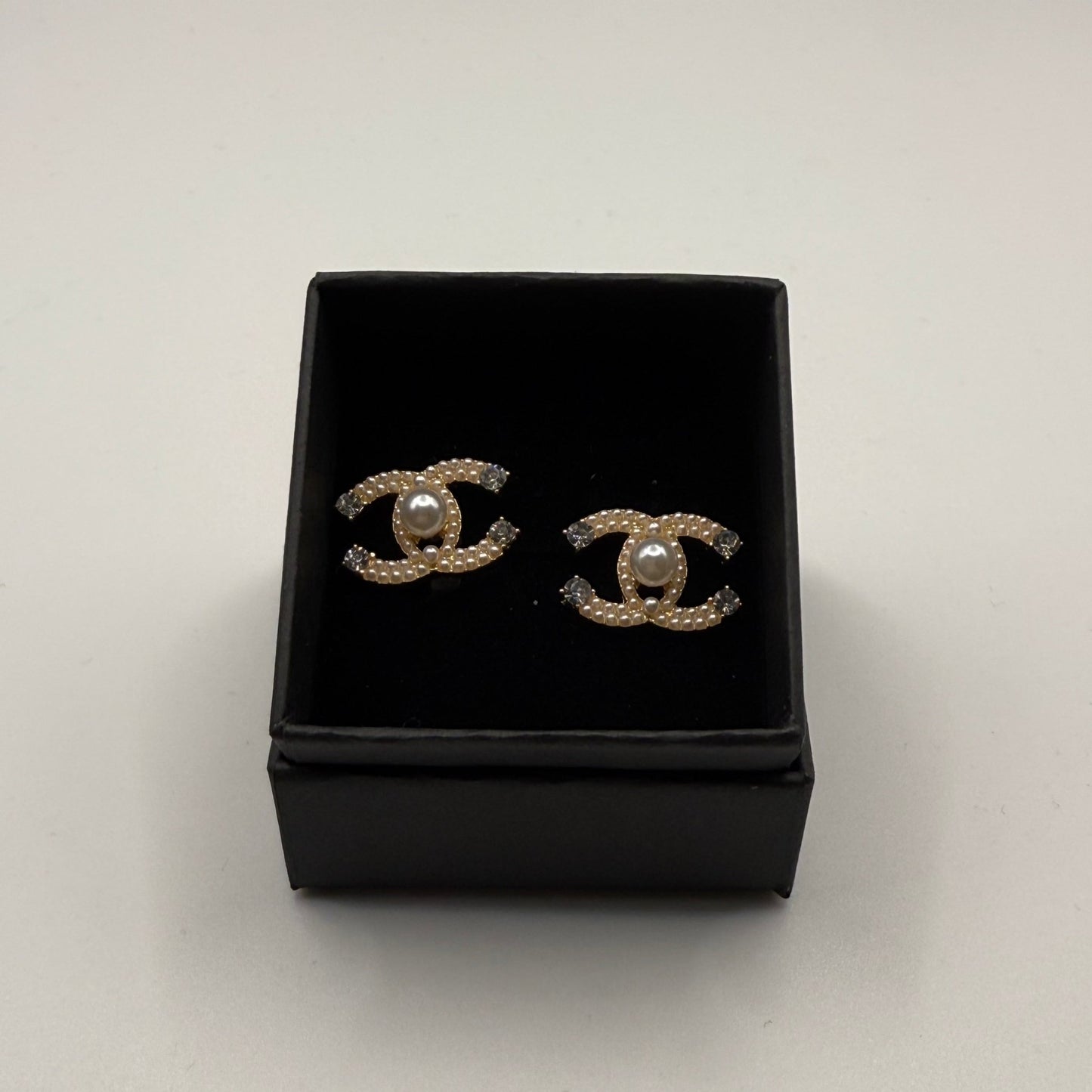 CC earrings, pearls and crystals, gold plated