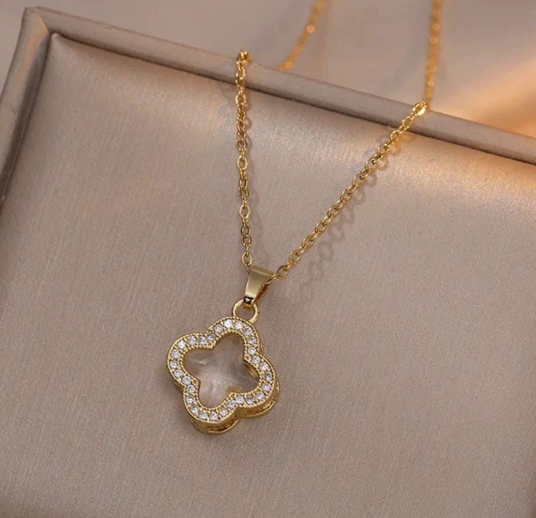 White clover necklace